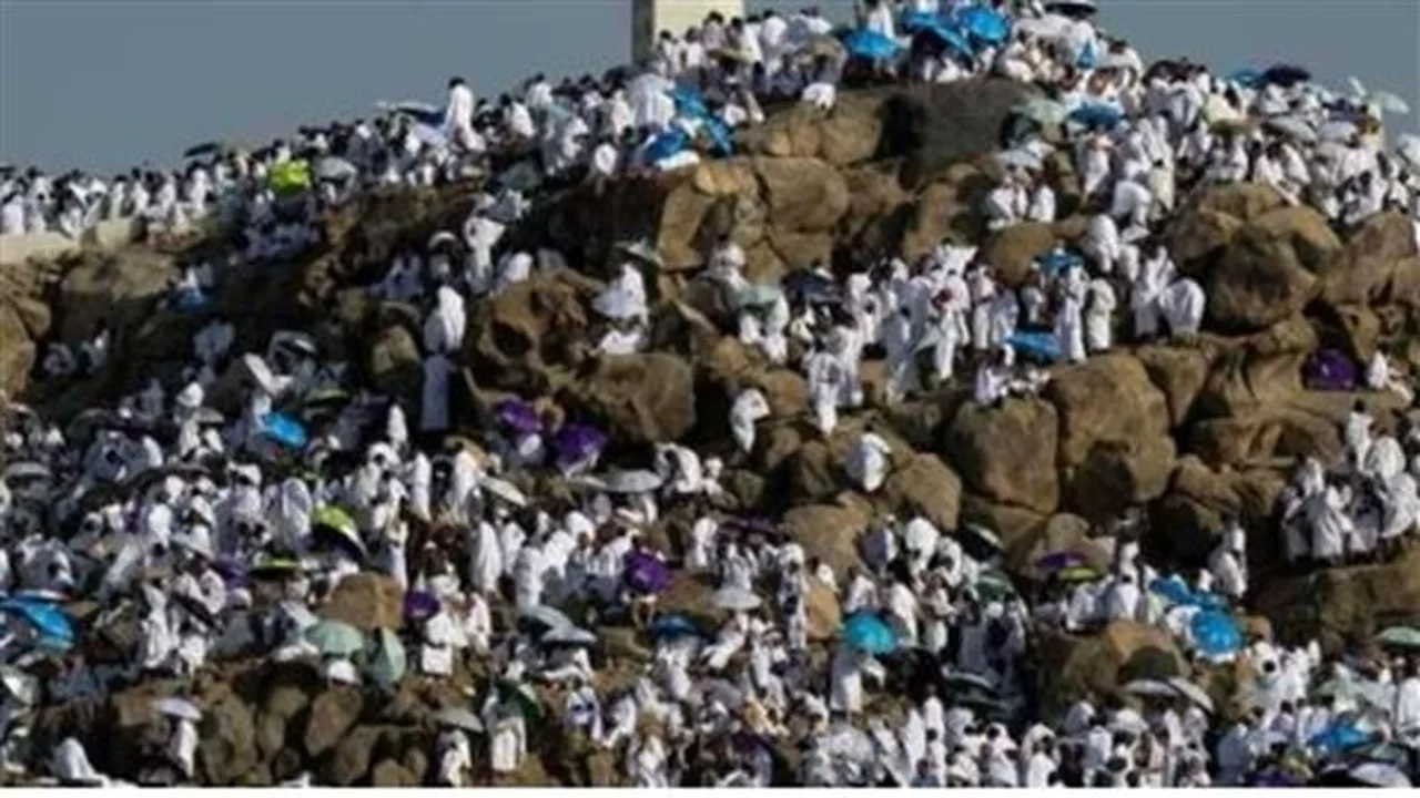 قرارات حكومية.. موعد إجازة عيد الأضحى ووقفة عرفات لقطاعات العمل المختلفة